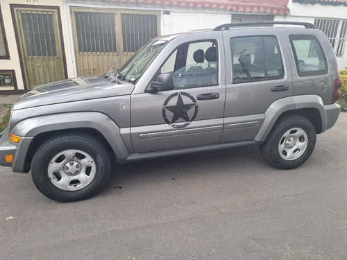 Imagen 4 de 17 de Jeep Cherokee Sport