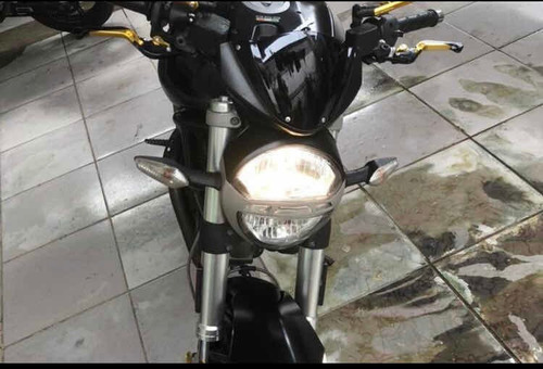 Imagem 4 de 9 de Ducati Monster 696