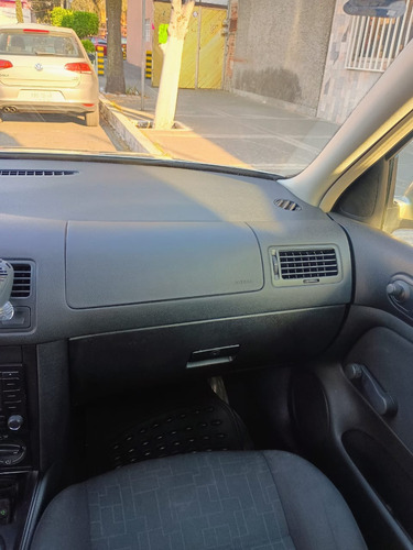 Volkswagen Jetta 2.0 Cl L4 Abs At