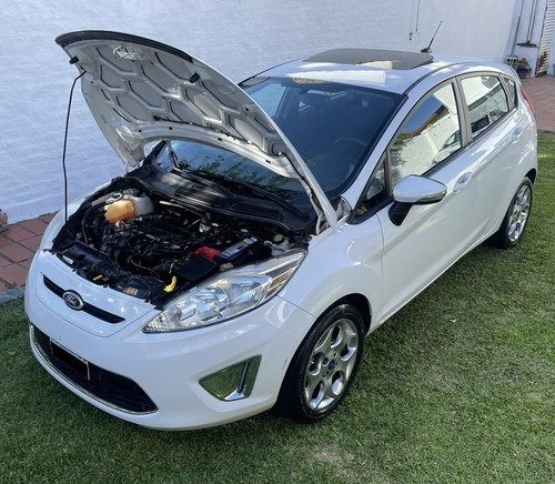 Ford Fiesta Kinetic 1.6 Titanium 120cv