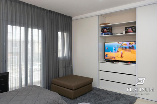 Venta Dúplex 2 Dormitorios Grand Bourg Con Cochera