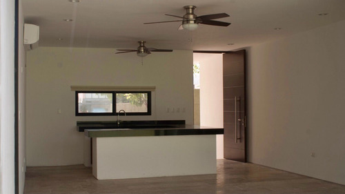 Imagen 7 de 30 de Townhouse En Renta En Privada Návita, Sta. Gertrudis Copó. 2