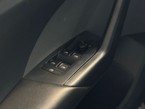 Volkswagen T-Cross 1.0 200 TSI TOTAL FLEX COMFORTLINE AUTOMÁTICO