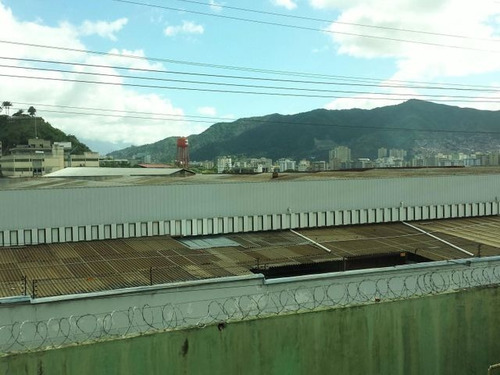 Imagen 23 de 28 de Excelente Galpon Industrial De 4.500 Mts Urb La Yaguara Mls # 22-4957