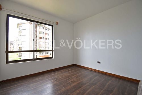 Venta, Amplio Departamento En Avda. Del Mar