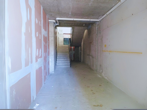 Local Comercial Amplio Con Terraza En Providencia, Placa Com