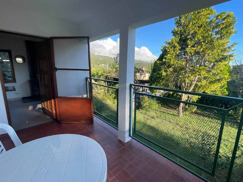 Exclusiva Casa De 3 Dormitorios En La Falda