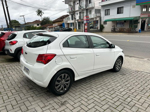 Chevrolet Onix Joy Hatch 1.0 8v Flex 5p Mec.