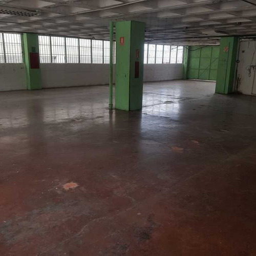 Imagen 4 de 11 de Alquilo Galpón 320m2 Boleíta Norte 4243