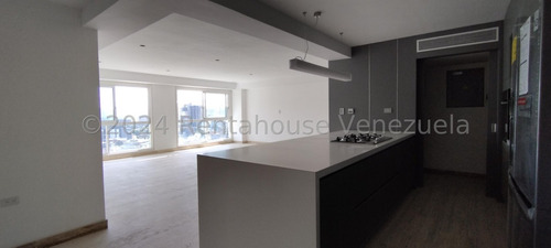 Alquiler De Espléndido Apartamento En Las Mercedes / Cl. Mls-24-22182