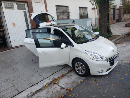 Peugeot 208 1.6 Allure Tiptronic 2016