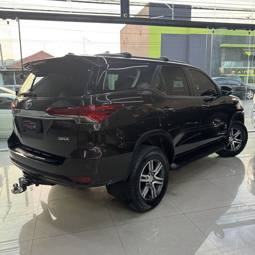 Toyota Hilux SW4 Hilux SW4 SR 4x2 2.7/ 2.7 Flex 16V Aut.