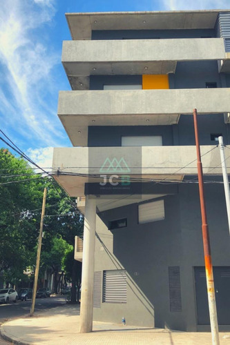 Monoambiente Con Terraza Exclusiva En Venta, Zona Facultades