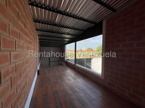 Juan Carlos González. Renta House Carabobo Alquila Galpón Comercial Lisandro Alvarado Valencia Mls #25-23261 Rah/jcg.