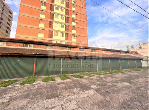 Venta Cochera Fija Cubierta Y Baulera Villa Martelli