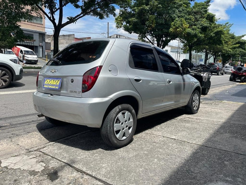 Imagem 5 de 8 de Chevrolet Celta