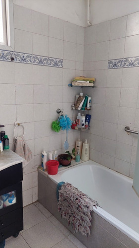 Venta Departamento 4 Ambientes. Est. Flores. C/terraza - Muy Luminoso Y Amplio. S/expensas