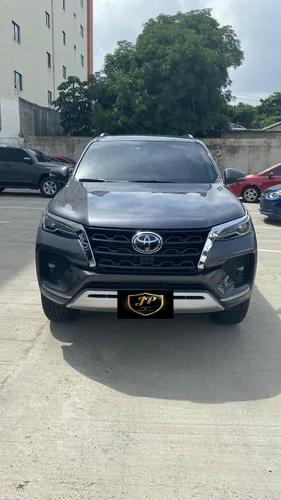 Toyota Fortuner 2.4 Diésel Srv 4X2