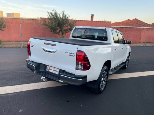 Toyota Hilux 2.7 SRV 4X2 CD 16V FLEX 4P AUTOMÁTICO