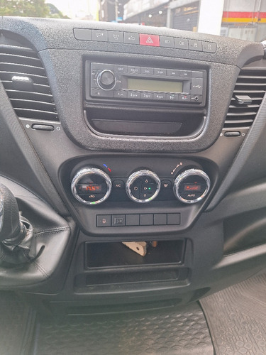 Iveco Daily Chasis 3.0 45-170 3750 Cab. Simples 2P