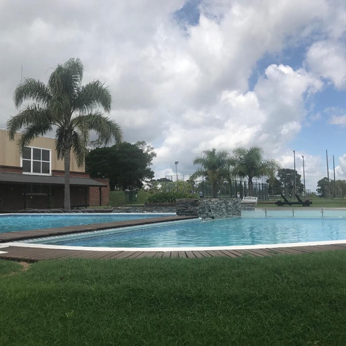 Imagen 23 de 27 de Casa En Venta Ambientes Amplios, 3 Dormitorios + Servicio. 310 M2 + Terreno. Vale La Pena Coordinar Visita!