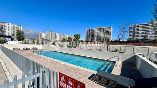 Departamento En Venta De 2 Dorm. En San Joaquín