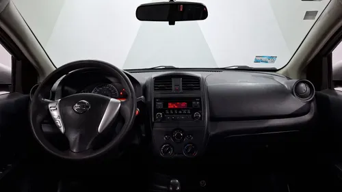 Nissan Versa 1.6 Sense