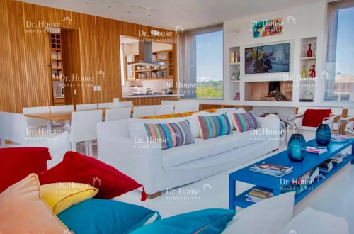 Exclusiva Propiedad En Primera Linea Sobre La Playa En Jose Ignacio