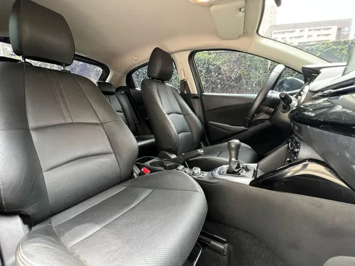 Mazda 2 1.5 Touring Mt