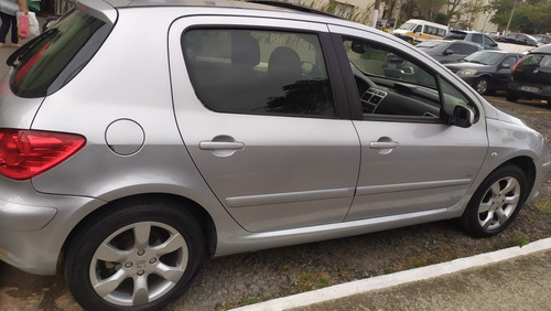 Peugeot 307 1.6 Presence Pack Flex 5p 2011