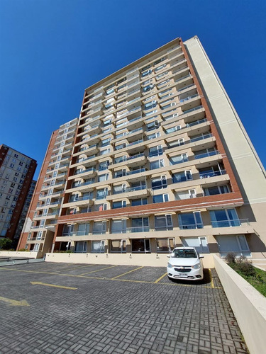 Depto En Arriendo De 2 Dorm 2 Baños. Lomas San Andres