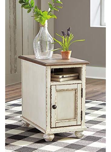 Design De Firma Por Ashley Realyn Mesa Lateral De Silla Blan