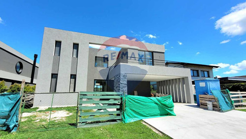 Venta Casa A La Laguna, 7 Amb, San Matías, Escobar