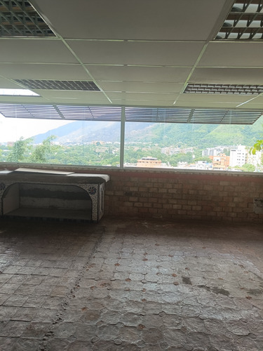 Boleita Norte Fabuloso Y Hermoso Piso Industrial De 400 M2 Con Una Vista Espectacular Al Avila Desde Todos Los Ambientes