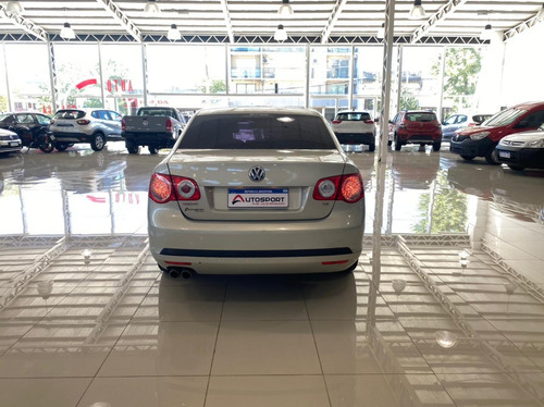 Volkswagen Vento 2.5 Luxury 170cv 2011