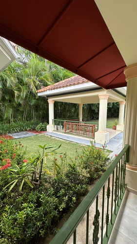 Villa En Metro Country Club