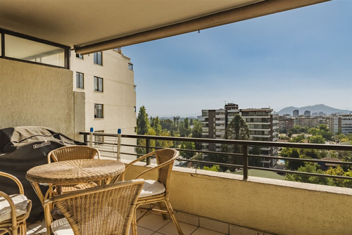 Departamento En Venta De 2 Dorm. En Las Condes