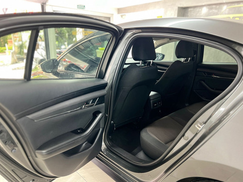 Mazda 3 Touring Híbrido AT 2.0 2023