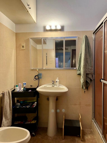Casa En Venta De Tres Dormitorios Dos Baños Cochera Y Fondo