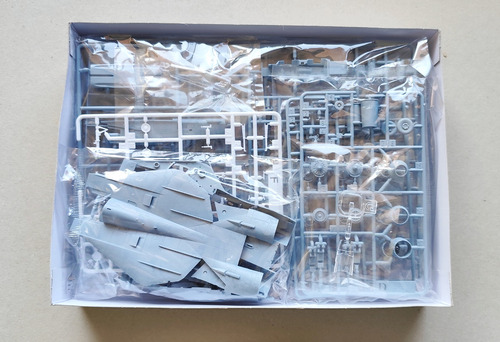 Avion F-14 Tomcat 1/72 Jolly Rogers Molde Nuevo (Usado)