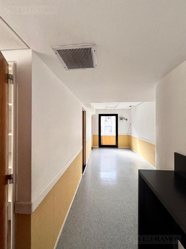 Oficina En Alquiler De 380 M2 En El Centro
