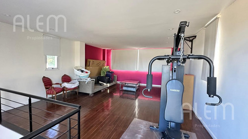 Casa En Venta En Malibu Canning