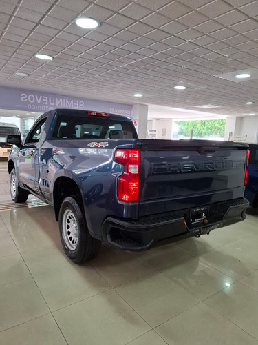 Chevrolet Silverado 4.3 V6 1500 WT Cabina Regular 4x4 At