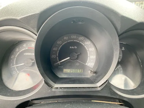 Toyota Hilux 2.5 Mt