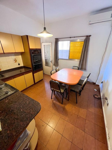Imagen 11 de 20 de Casa En Venta De 2 Dormitorios C/ Cochera En San Justo