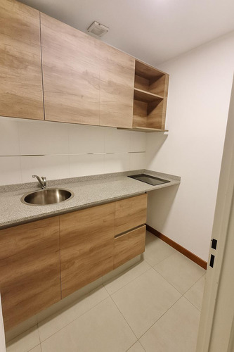 Oficina En Venta En Ituzaingó Norte Edificio Premium