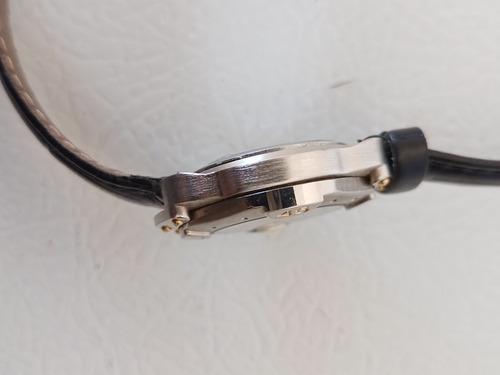 Reloj Ford Pequeño Forma De Rin De Quartz Negro (Usado)
