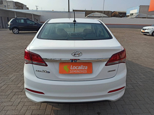 Imagem 8 de 10 de Hyundai Hb20s 1.6 Comfort Plus 16v Flex 4p Automático