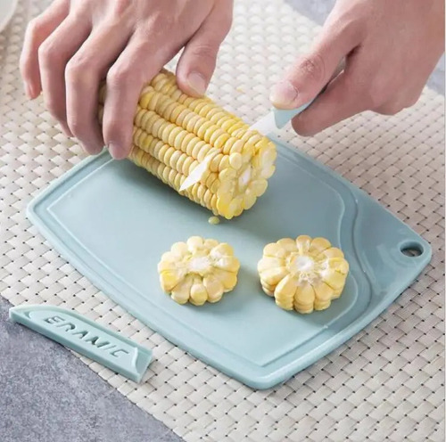 Cuchillo Y Pelador De Fruta Con Tabla De Picar