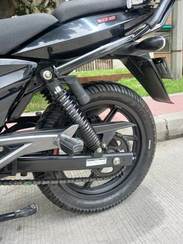 Pulsar 180 Neón Fi